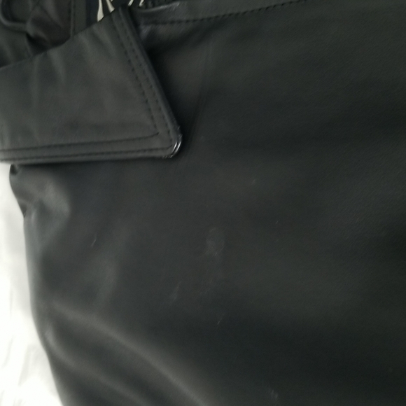 L - Jacket - Picture 4 of 13